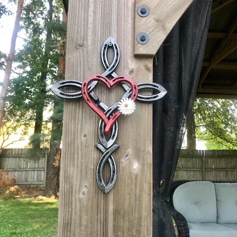 Natural horsehsoe cross with heart