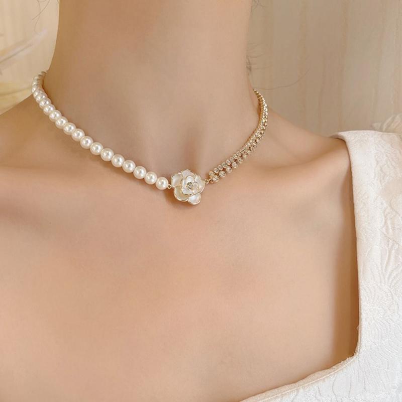 Sparkling Flower Pearl Necklace