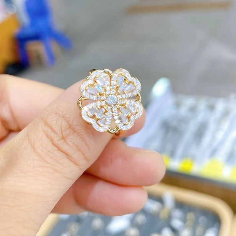 Four Leaf Clover Rotating Ring